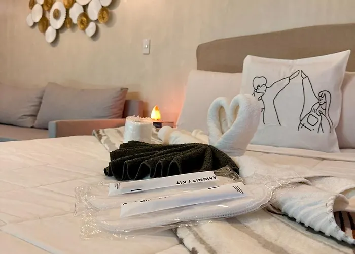 Cozy High Floor Venice With Balcony Walk To M