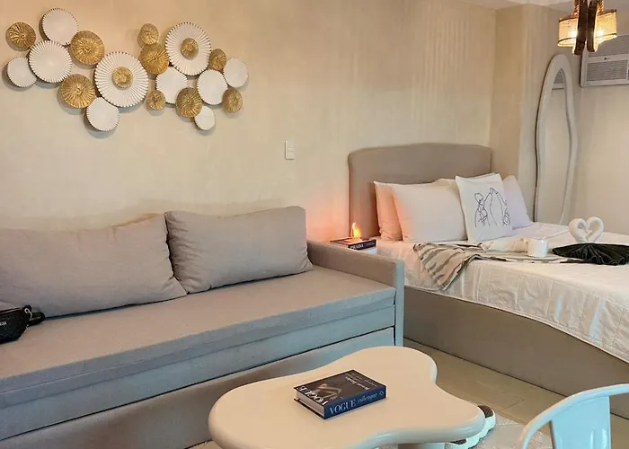 Apartment Cozy High Floor Venice With Balcony Walk To M Manila